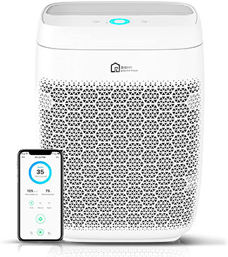 zigma-purificador-aire Purificador de aire blanco de la marca Zigma junto un smartphone