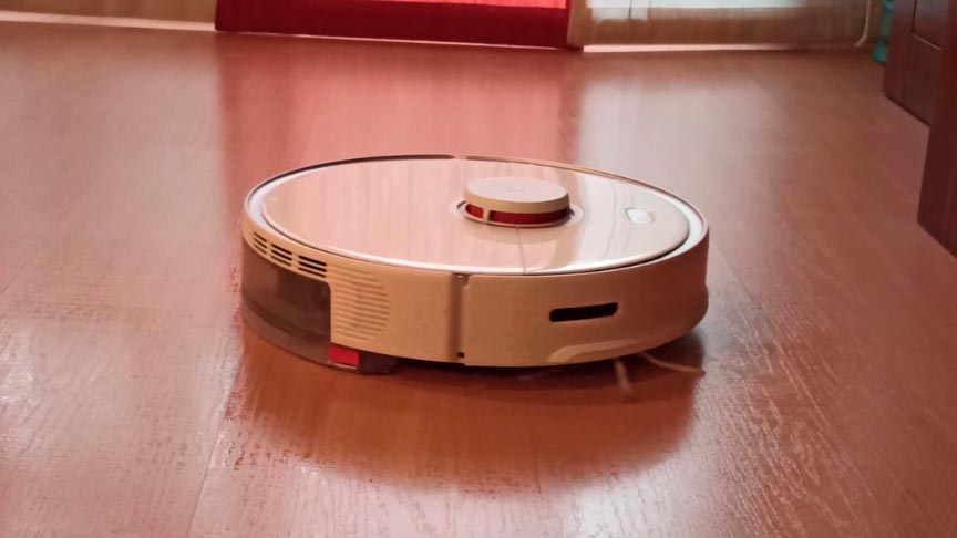 limpieza-roborock-s5-max Robot aspirador Roborock S5 Max fregando el suelo de tarima