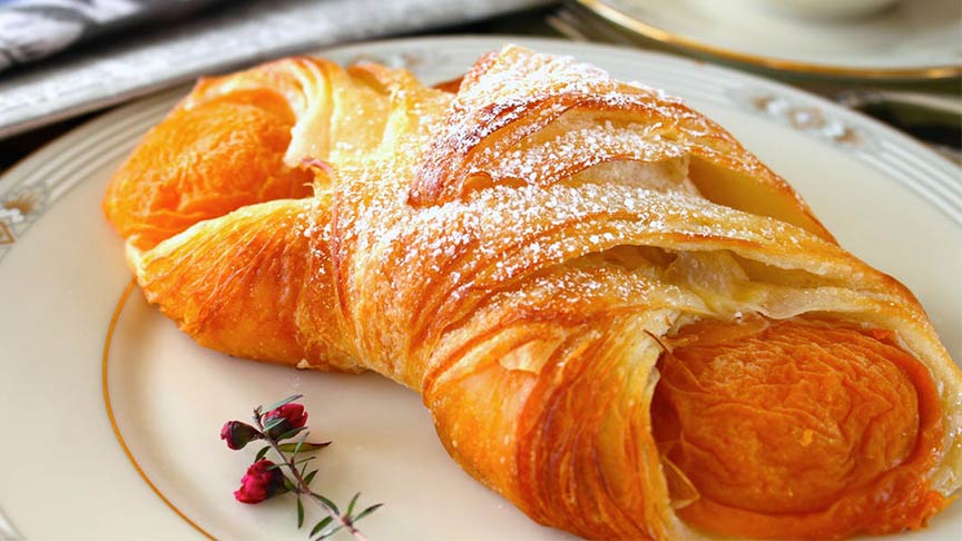 postres-freidoras-aire Croissant relleno preparado con una freidora de aire