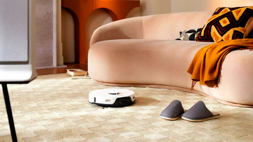 roborock-s8-pro-ultra robot aspirador blanco Roborock S8 Pro Ultra limpiando la habitación