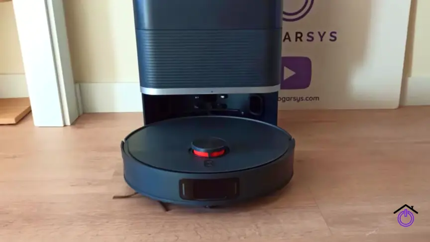 robot aspirador xiaomi en su estación