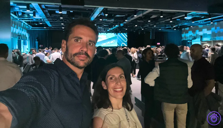 equipo-hogarsys-evento-cecotec Dany Z y Silvia J de Hogarsys en el evento de Cecotec