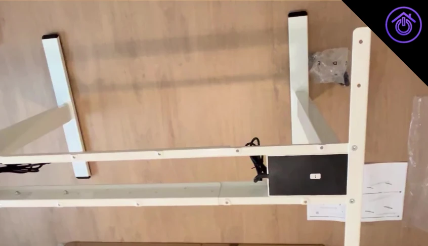 montaje del escritorio elevable Flexispot E1 Pro